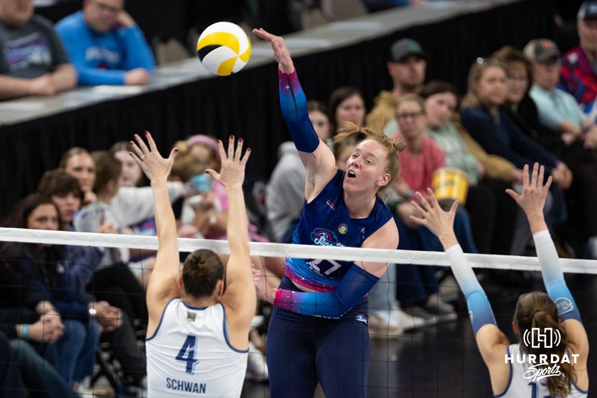 Londot Just Broke MLV - volleyball game action